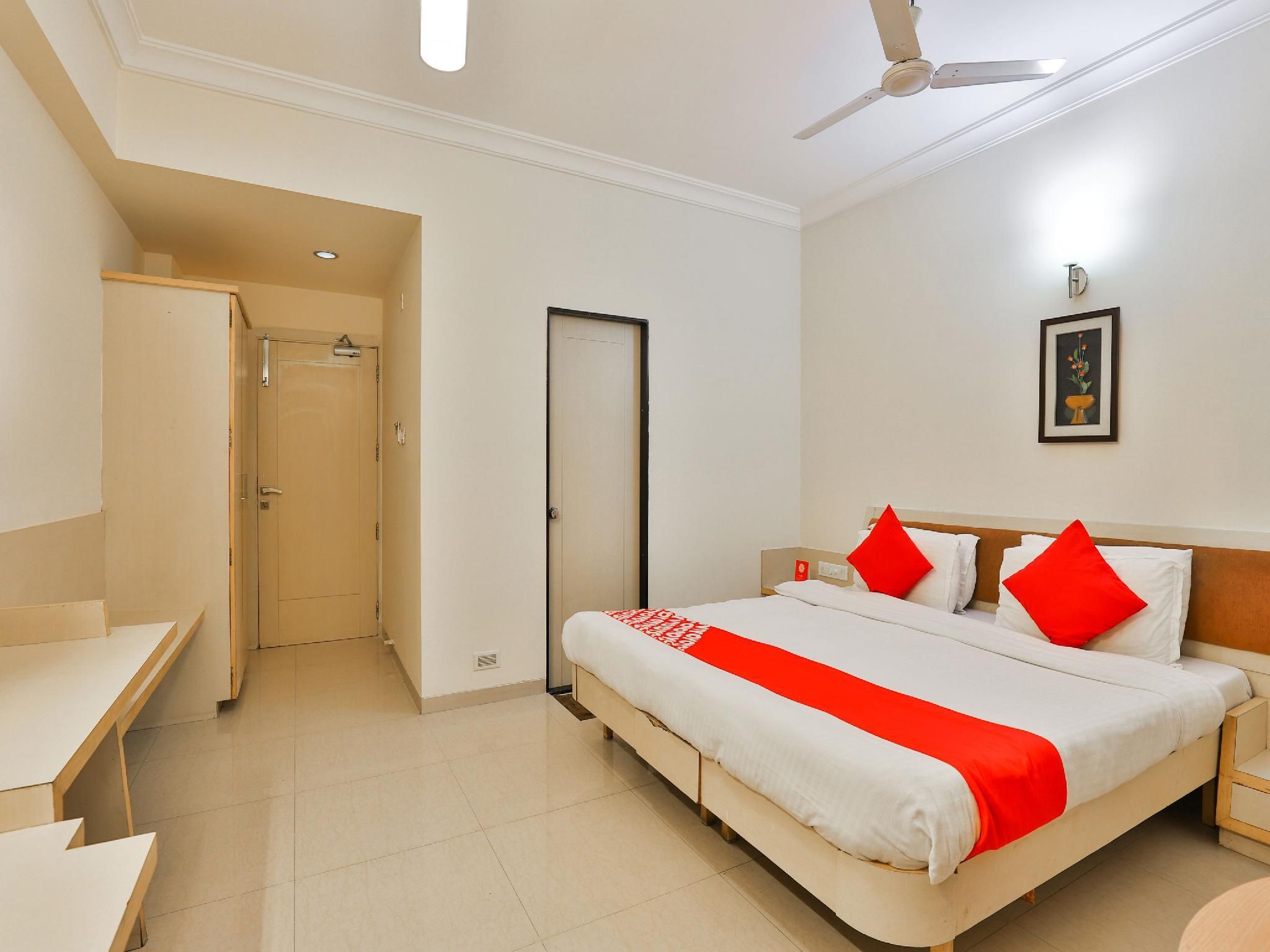 OYO 18373 Hotel Europa Inn Room Assigned on Arrival