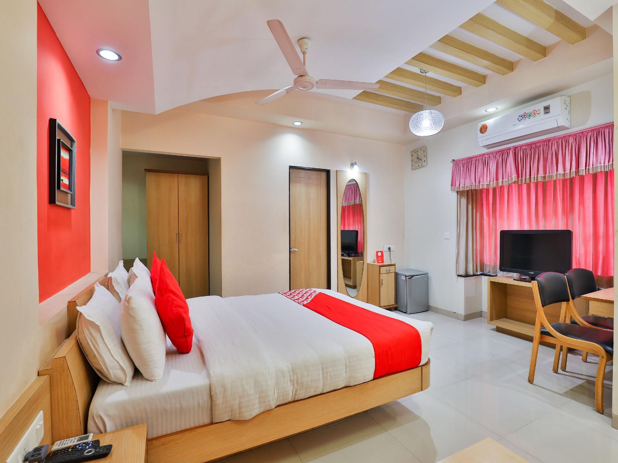 OYO 18373 Hotel Europa Inn Deluxe Double or Twin