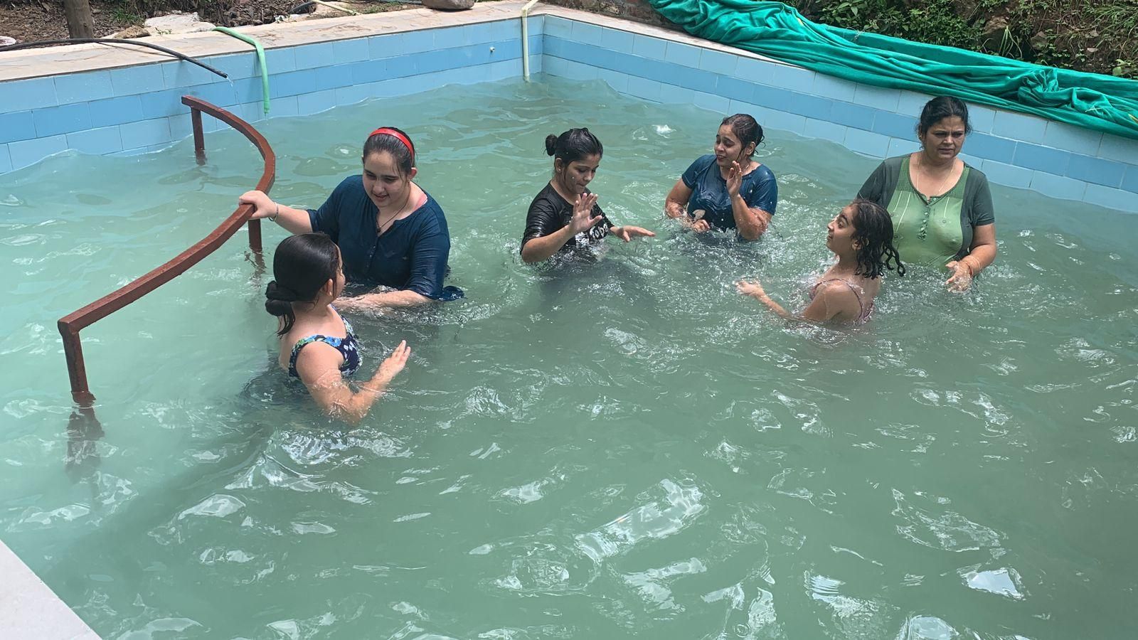 Swimming pool