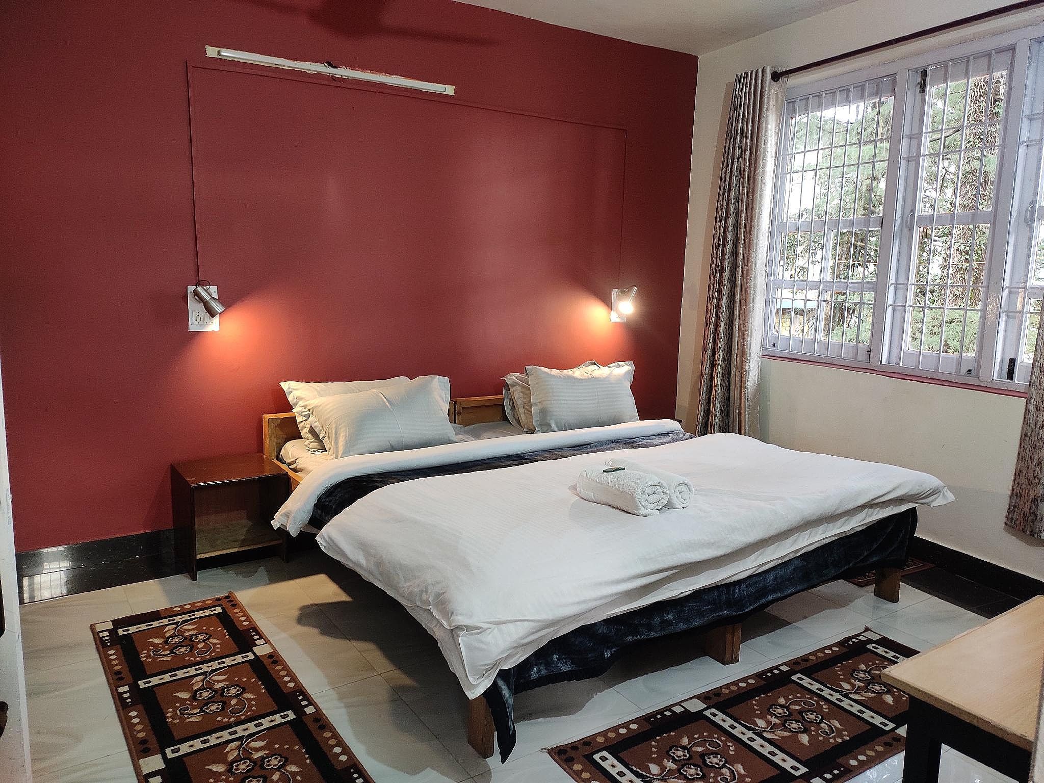 Shree Guest House Deluxe Room 3