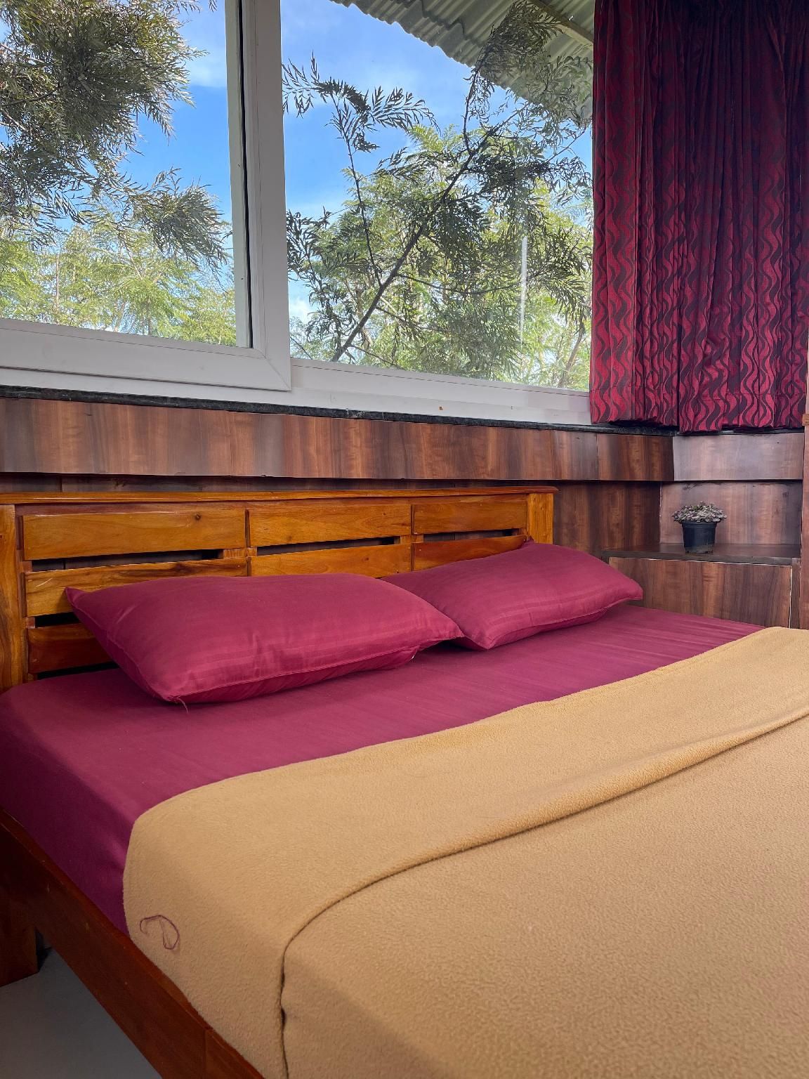 Honeymoon Suite