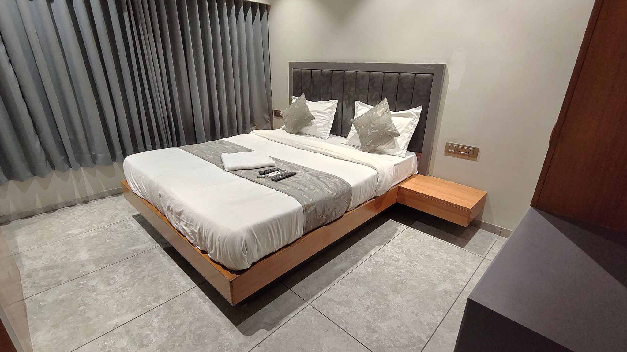 Suite Room