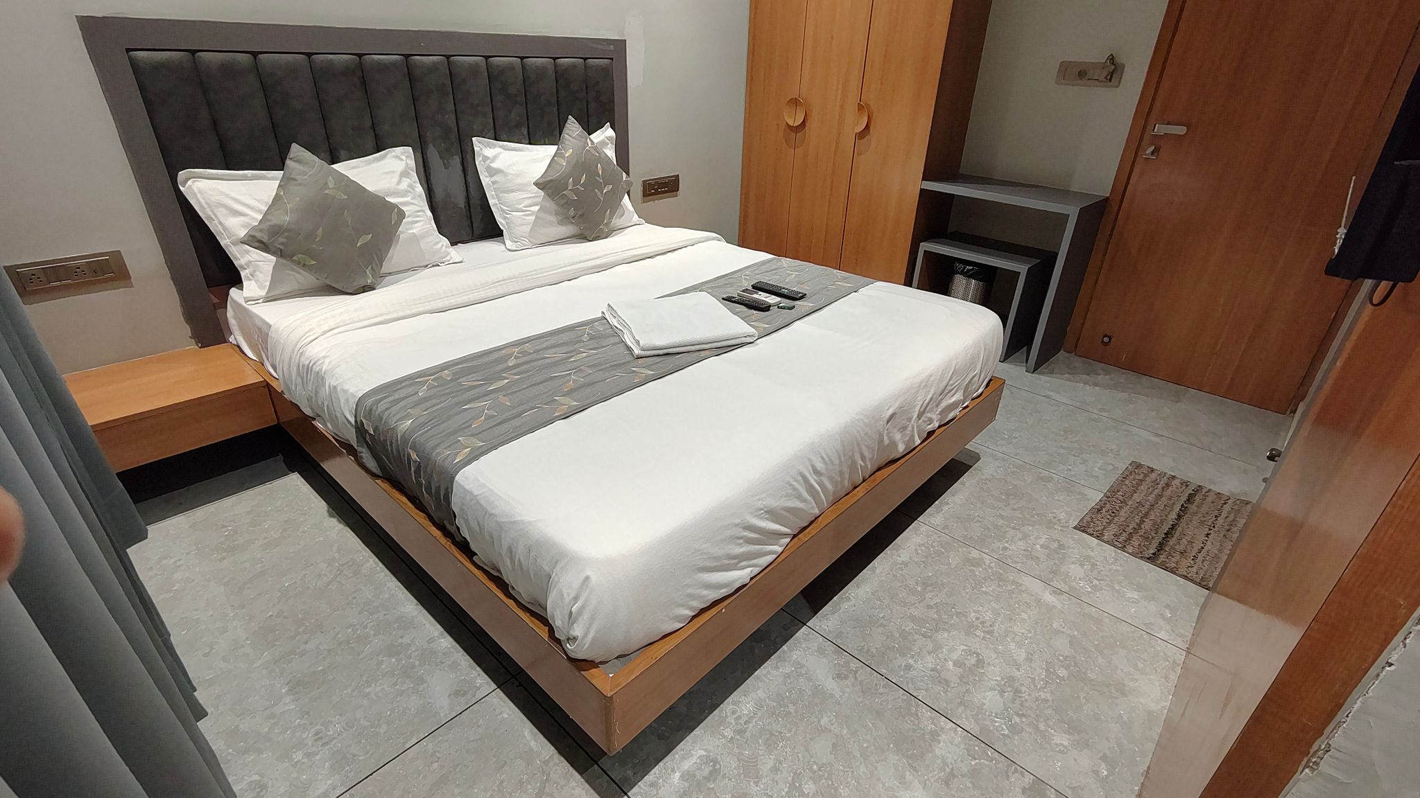 Hotel Relax Inn Deluxe room 2