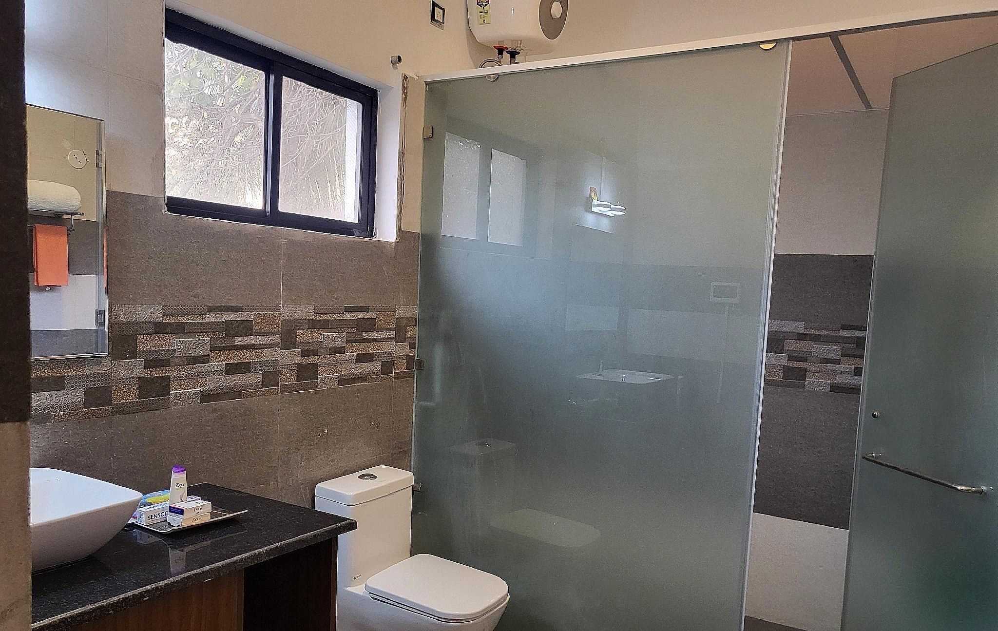 Jollywood Studios & Adventures Premier City View Room 3