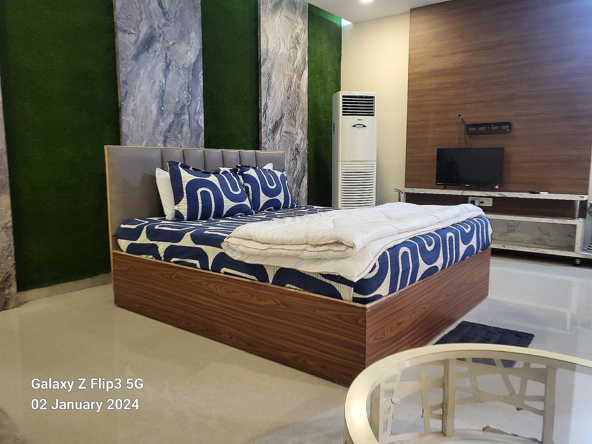 Jollywood Studios & Adventures Premier City View Room