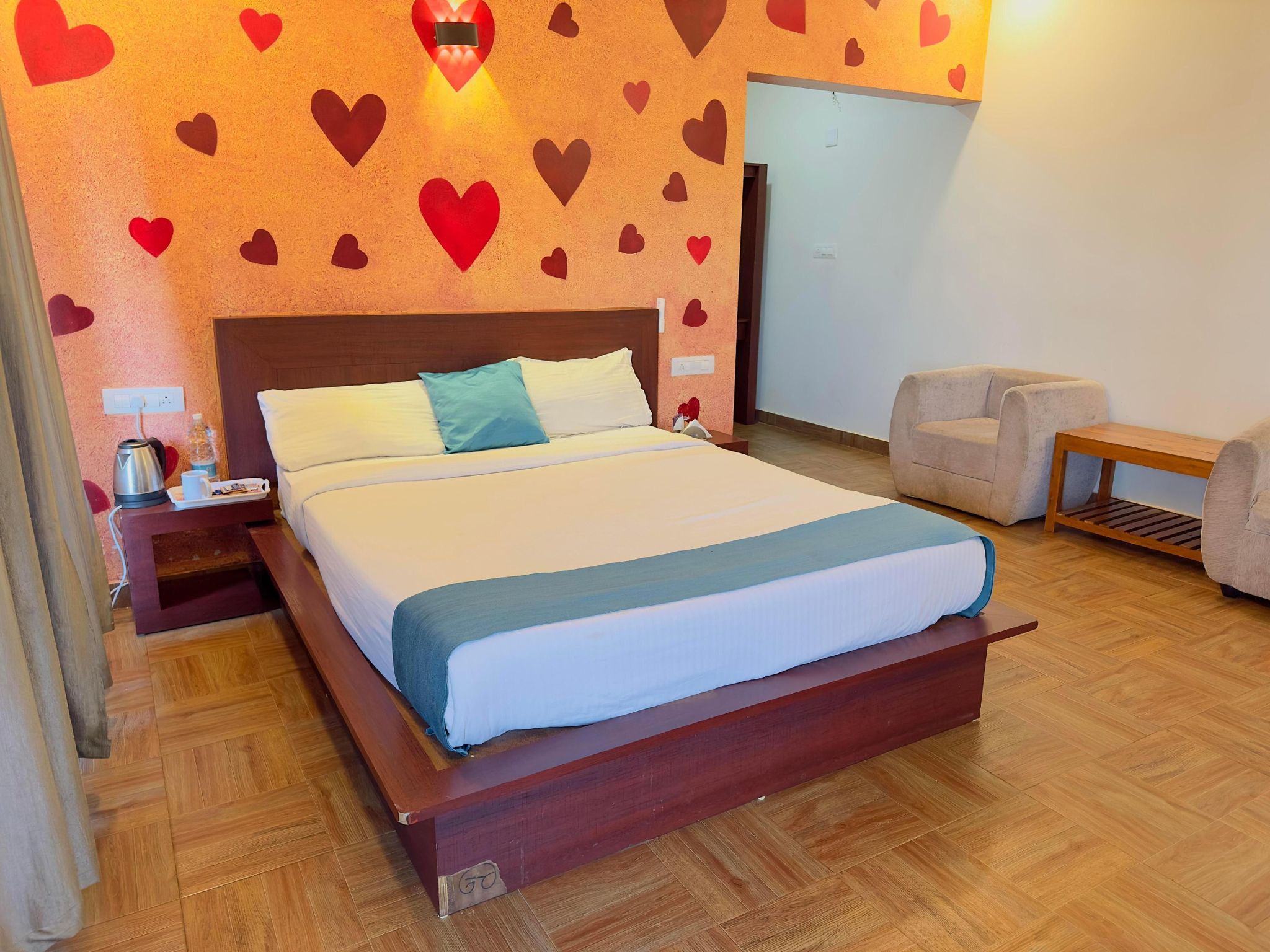 Honeymoon Suite Room