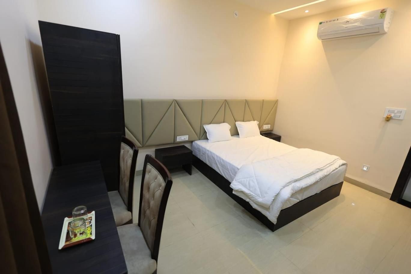 Devlok Homestay Standard