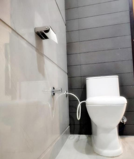  Hotel Luxuria Deluxe Room With High Speed Wi-Fi 6