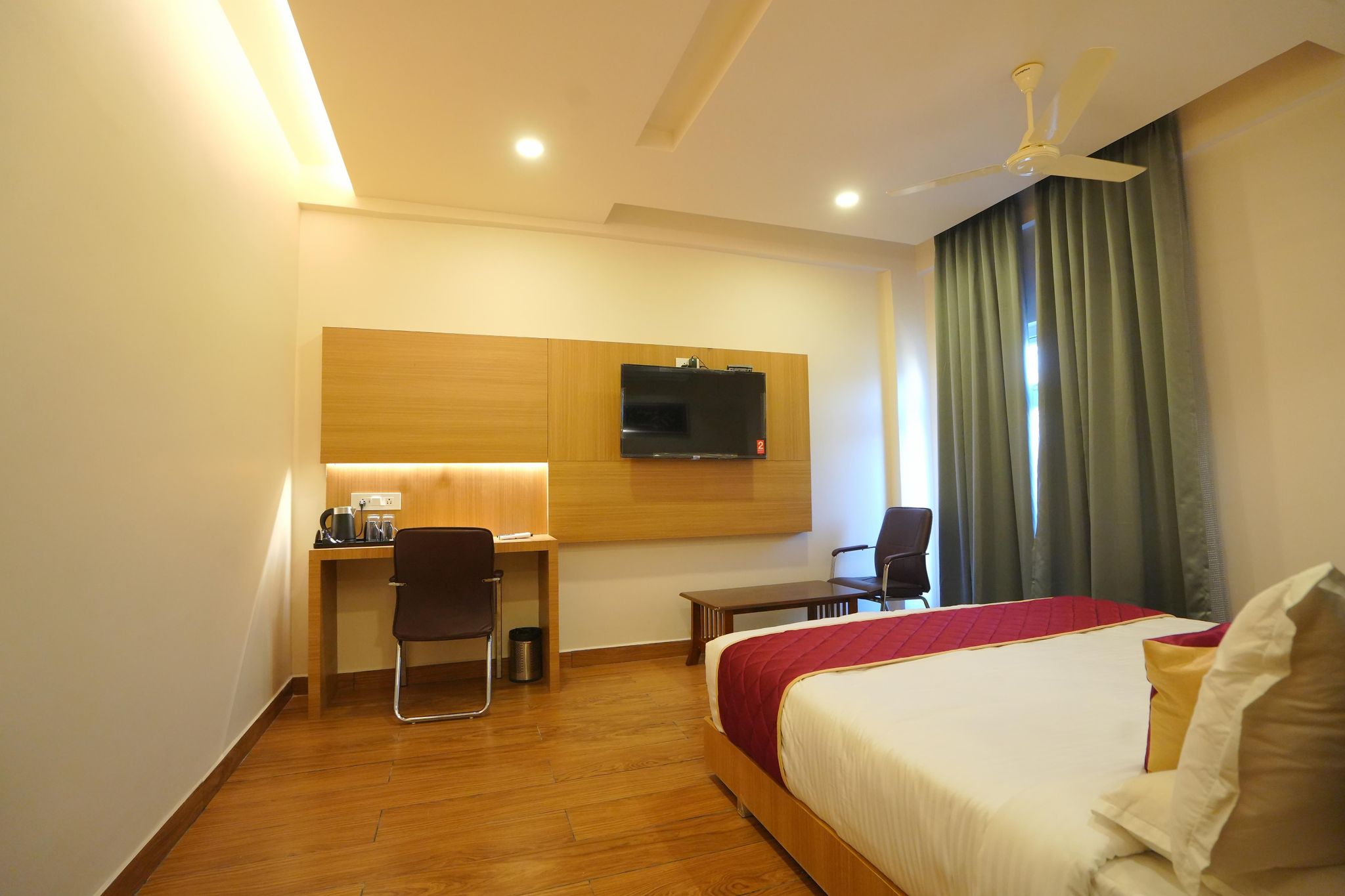 KVP GOLDEN INN STUDIO ROOM- HILL VIEW With KITCHEN AMENITIES  3