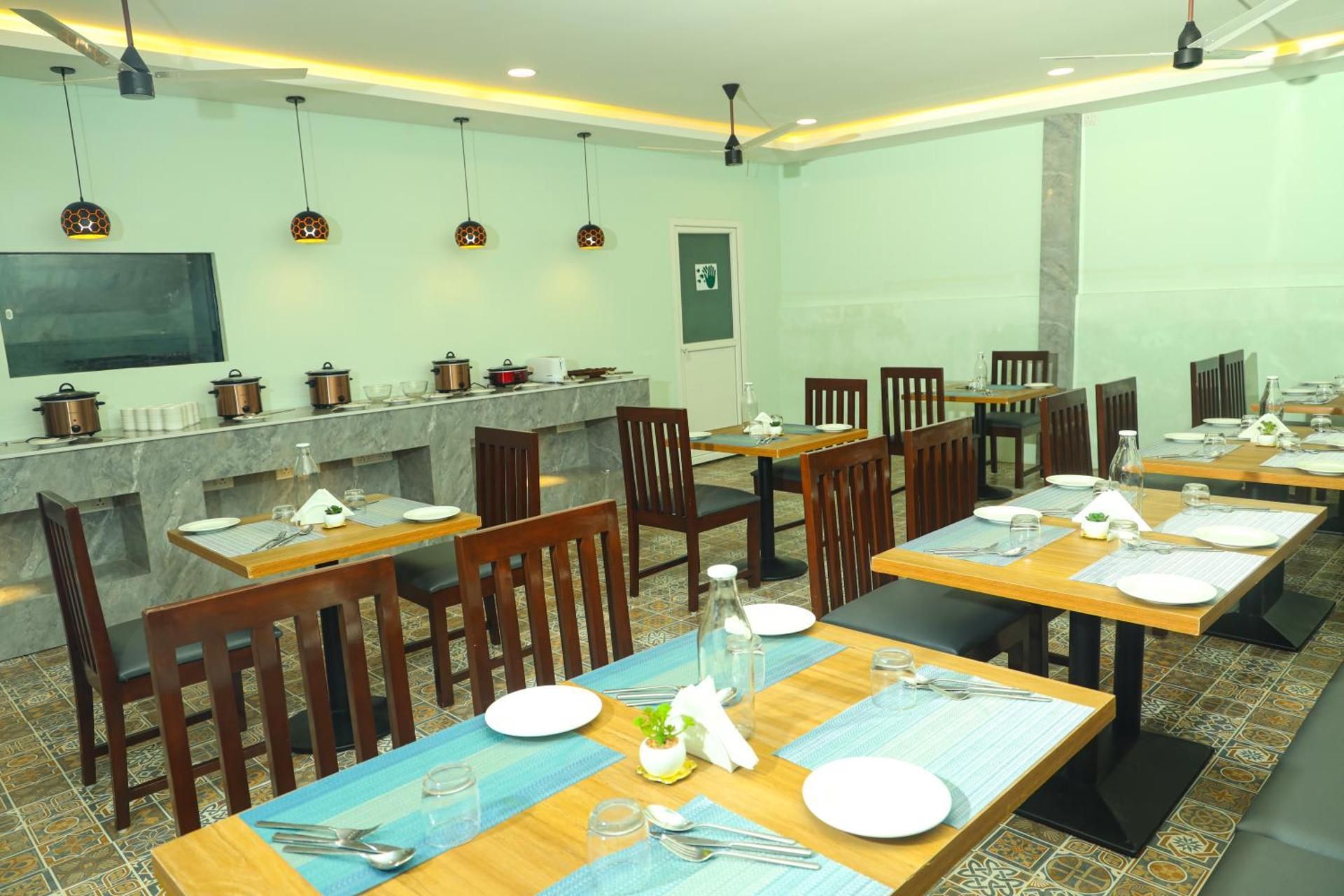 Food & Dining