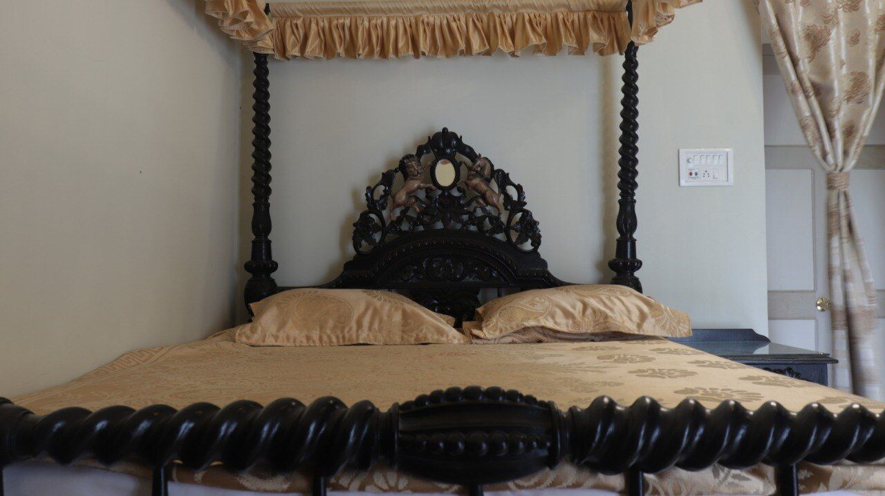 Royal Studio Suite