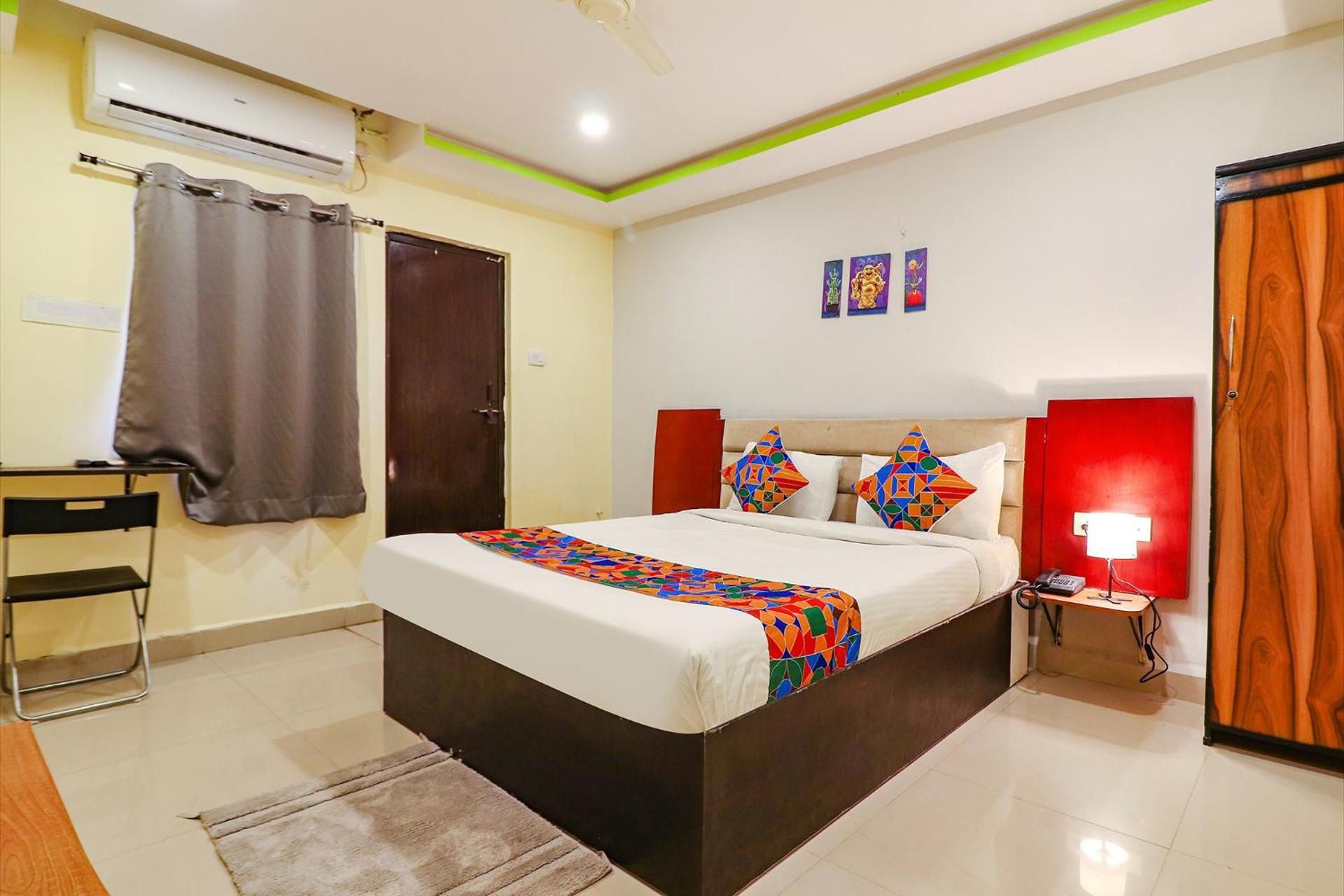 FabHotel Broholic Suites Deluxe Room 5