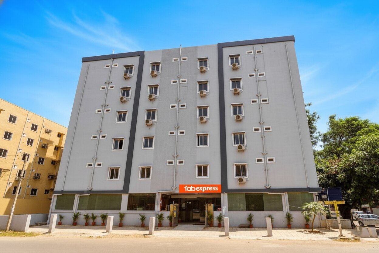 FabHotel Broholic Suites