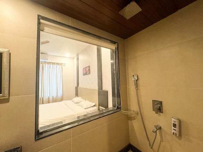Zestin Hills Resorts Road Facing Deluxe Room 6