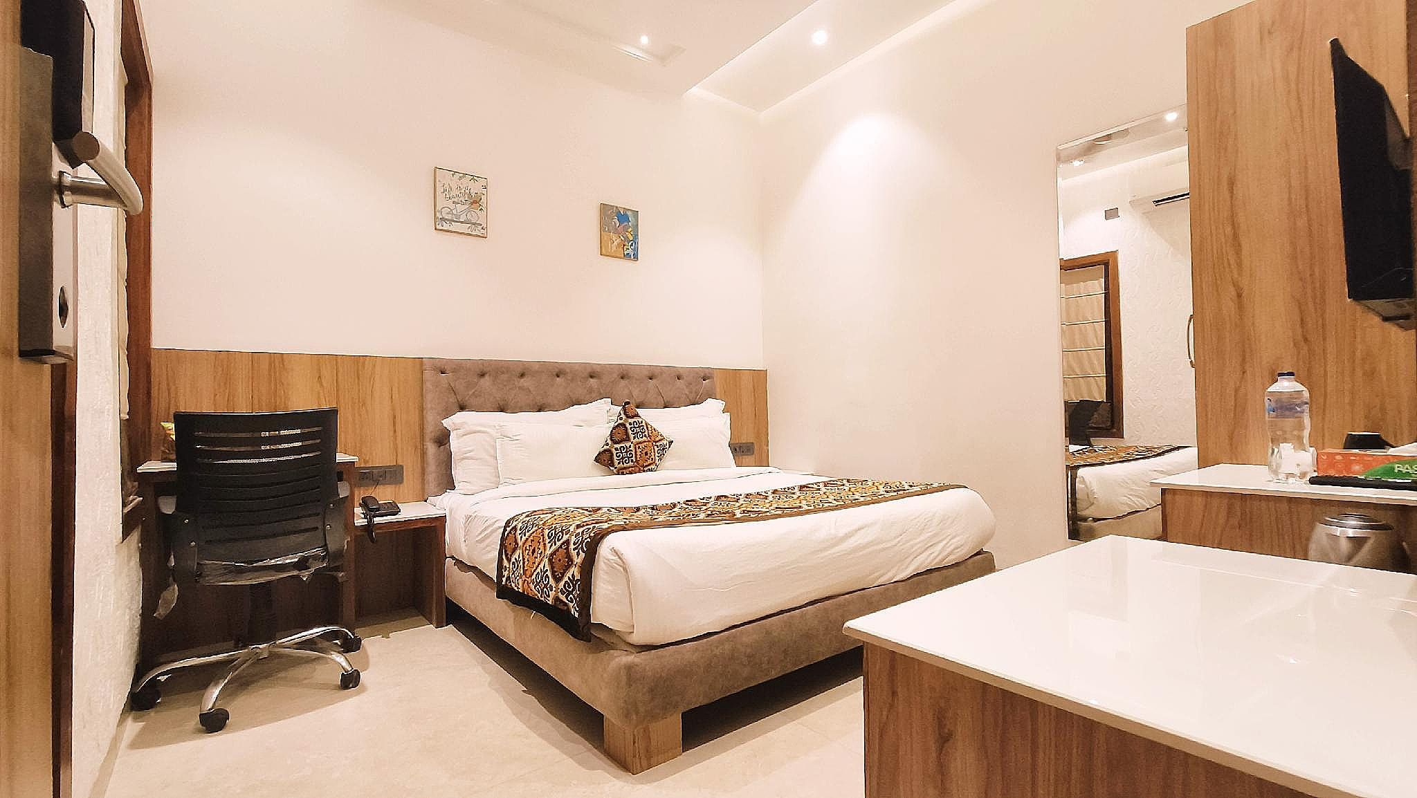 Blessings Hotel Deluxe Room