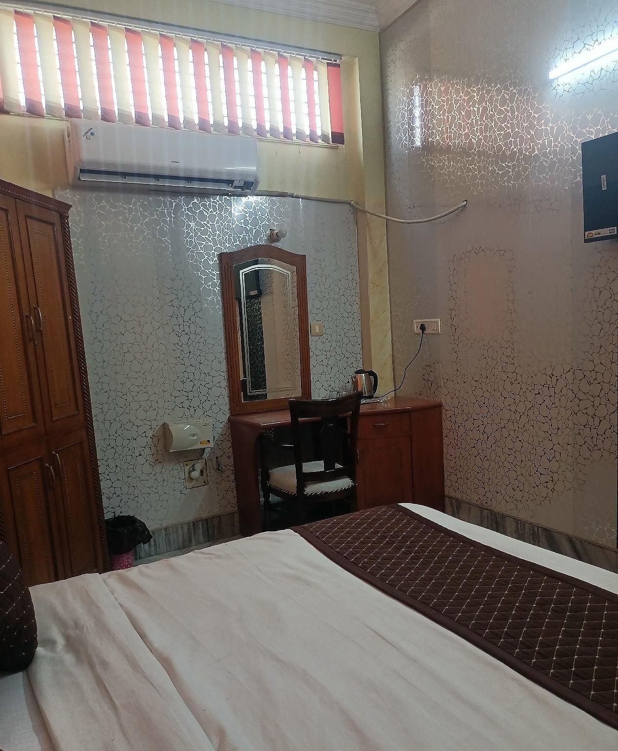 HOTEL RIZ VARANASI Deluxe Double or Twin 3