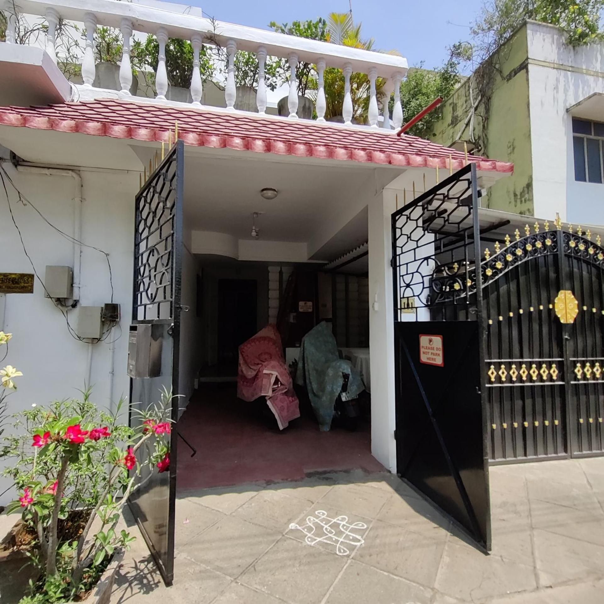Pondichery Guest House - White Town