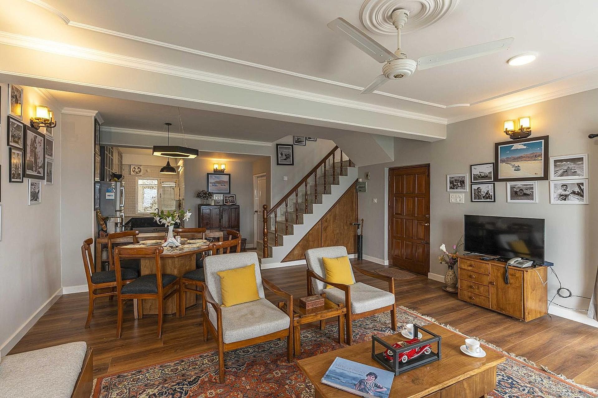 Shared lounge/TV area