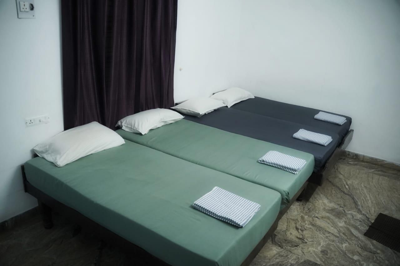 Standard 4 bed family Room