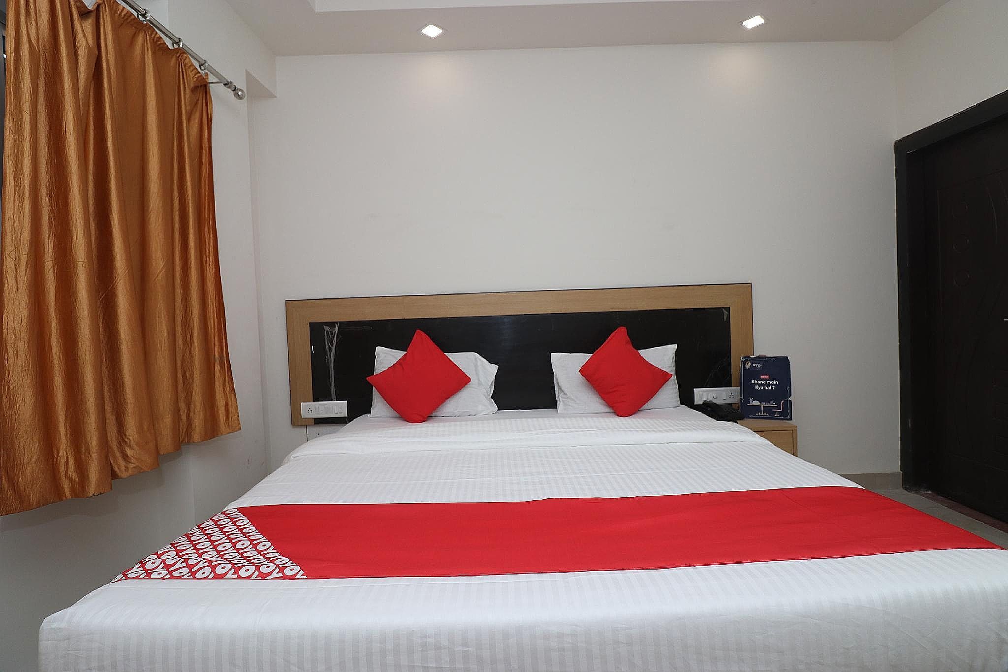 OYO 26772 Hotel Devlali Standard Double Room - India Citizens Only
