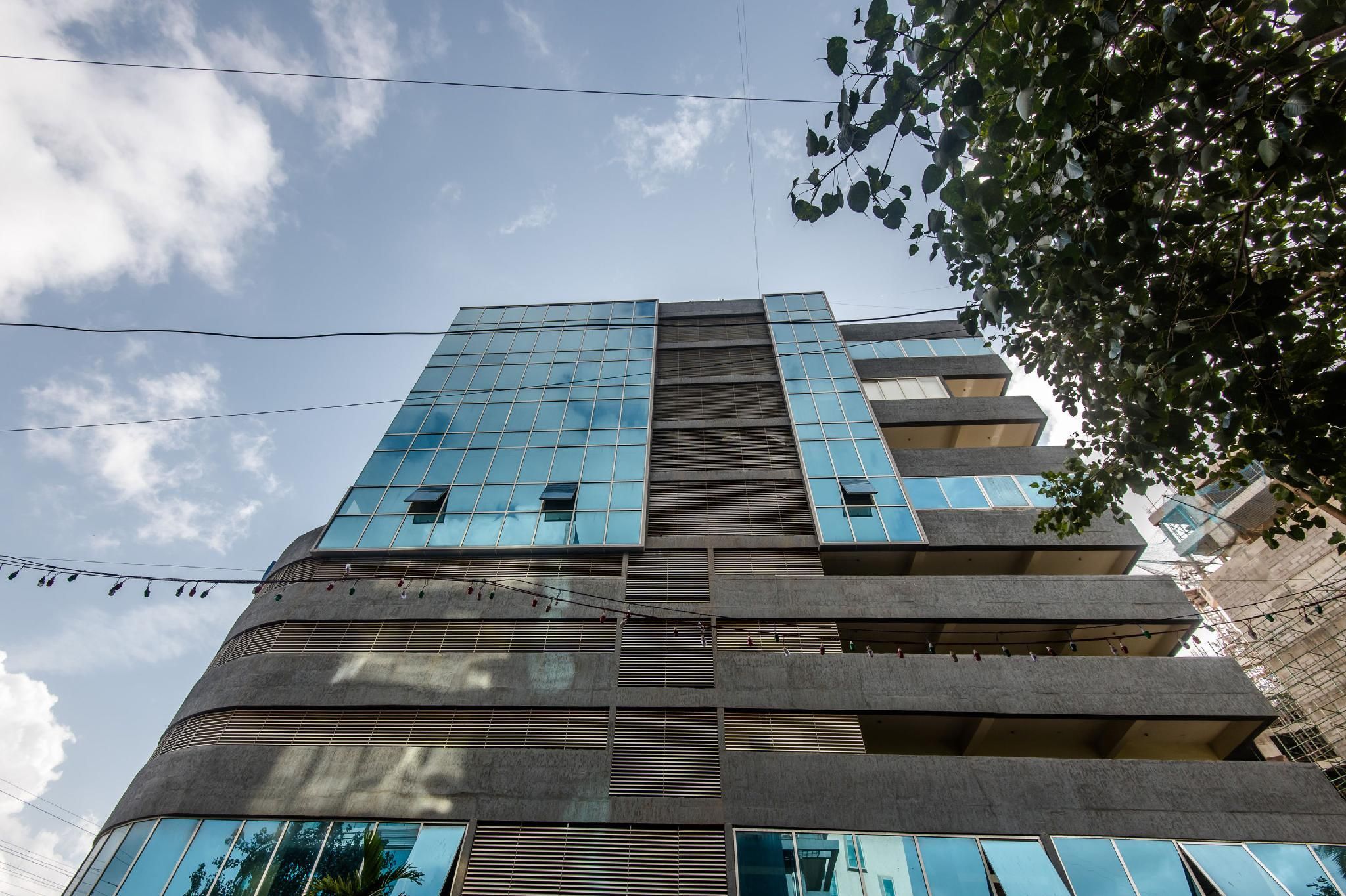 Super OYO Townhouse OAK Hotel Devanshi Inn