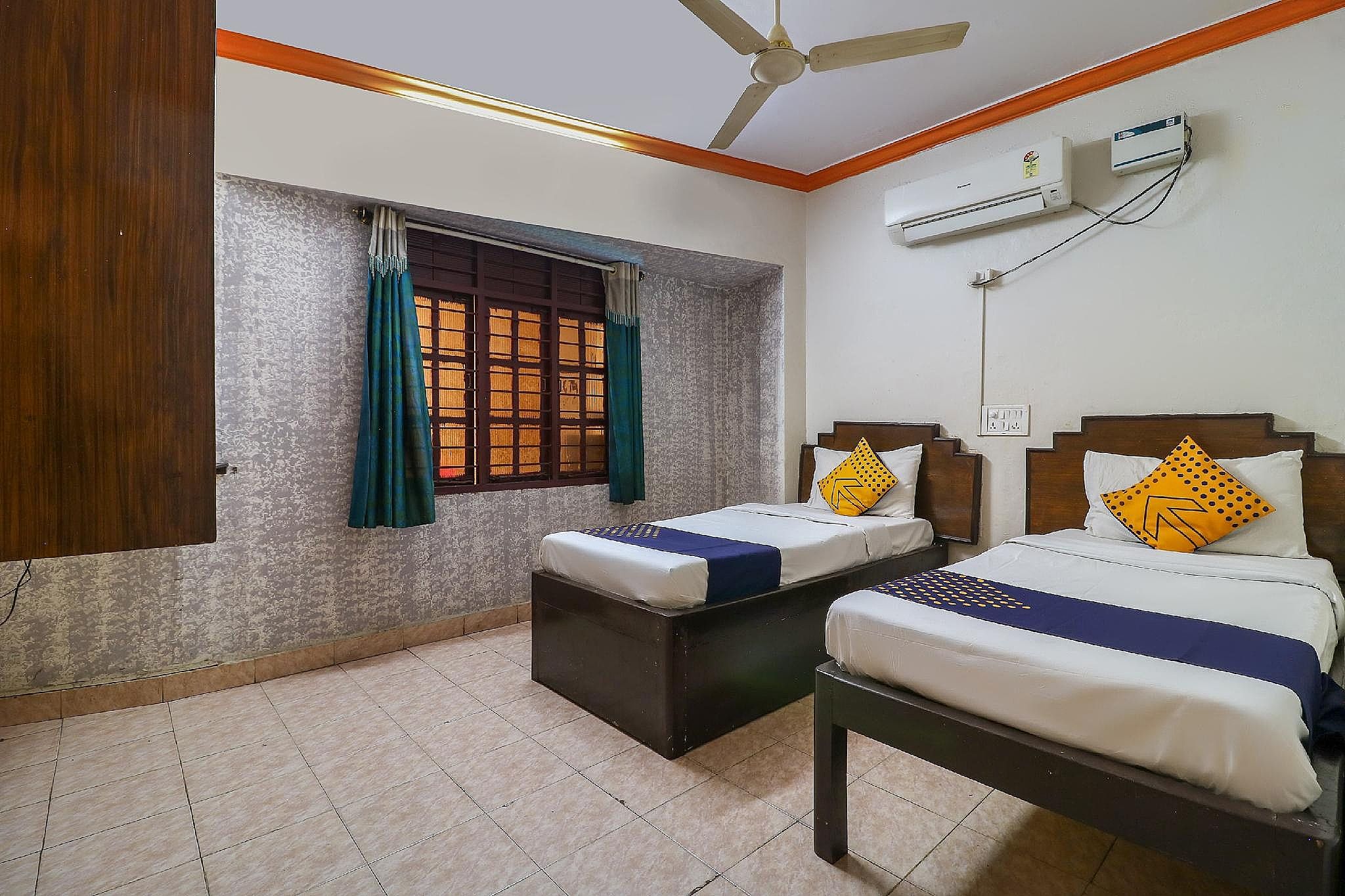 SPOT ON Room without Air Conditioning