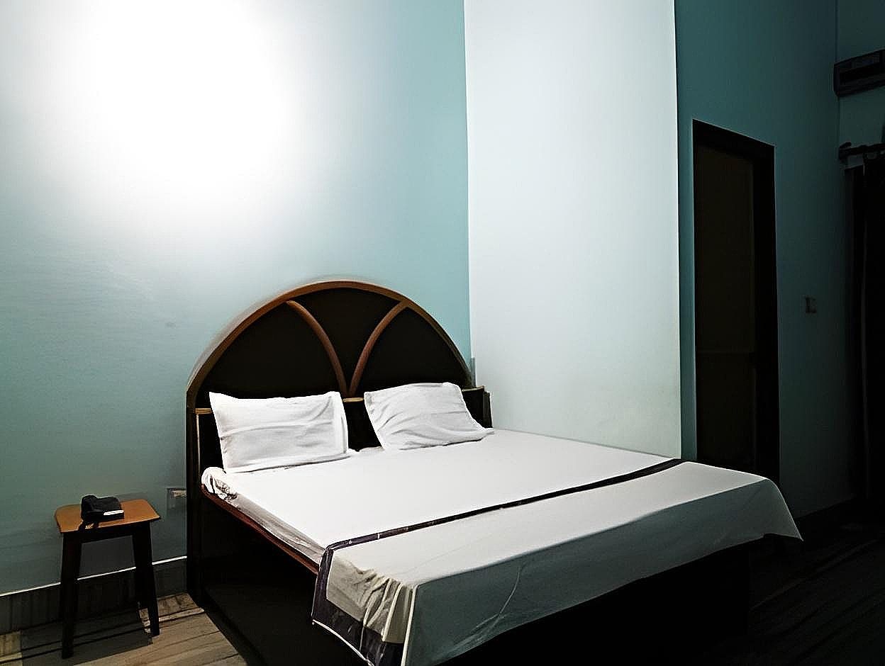 Dev Hotel
