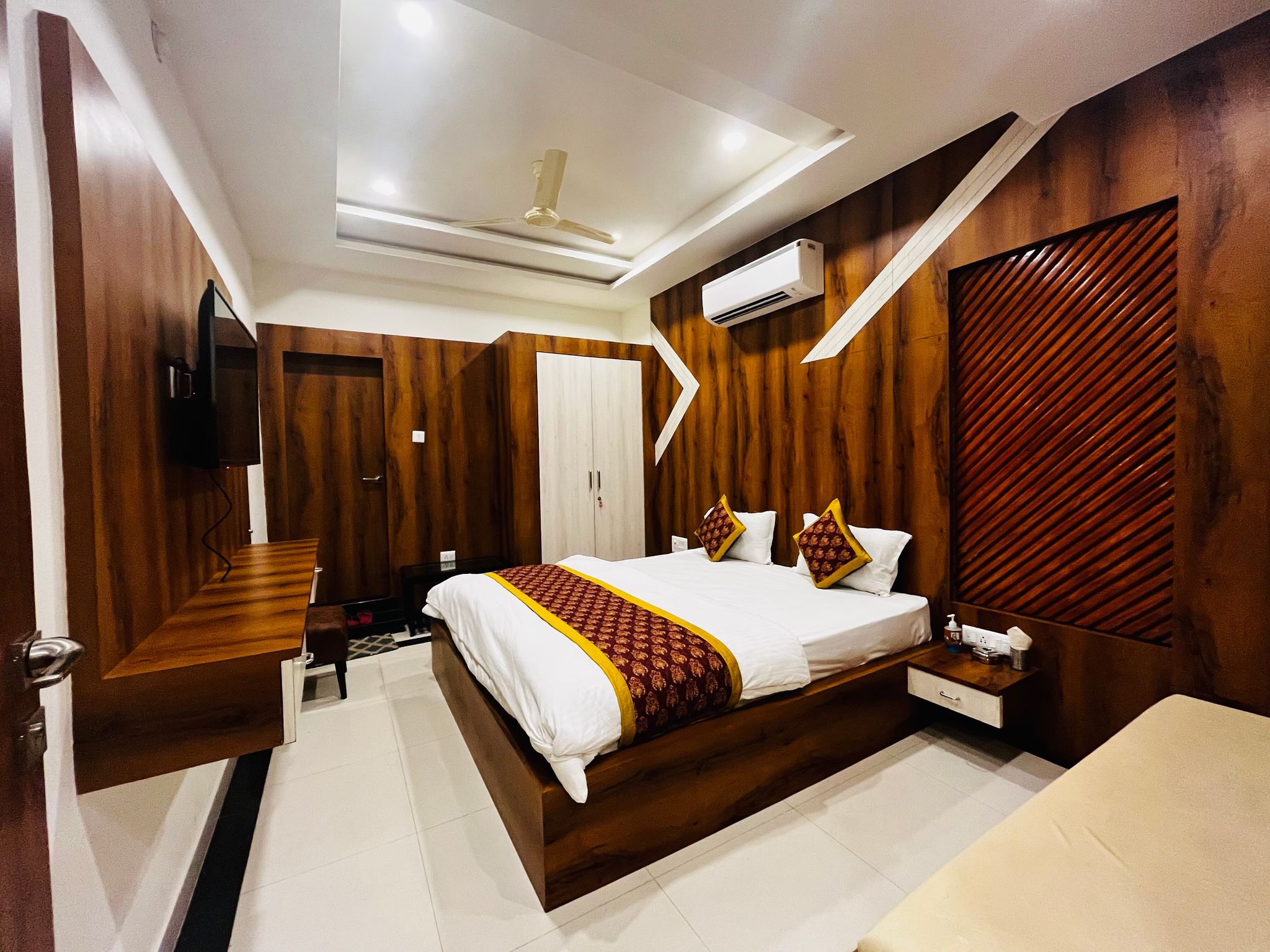 Superior Double Bed Room Ac