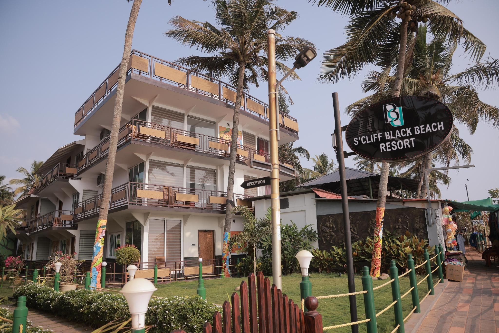 S 'cliff Black Beach Resort  