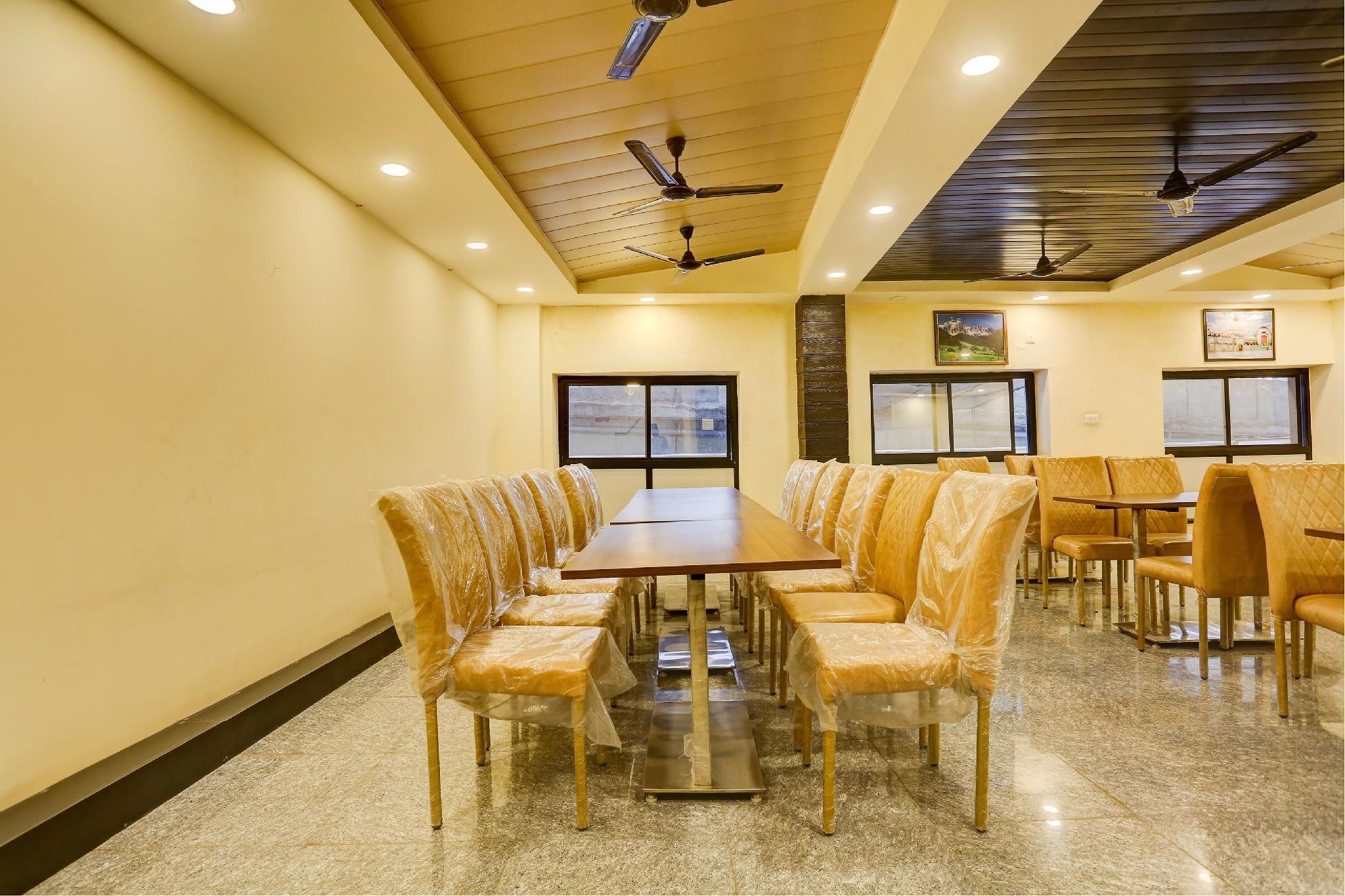 Food & Dining