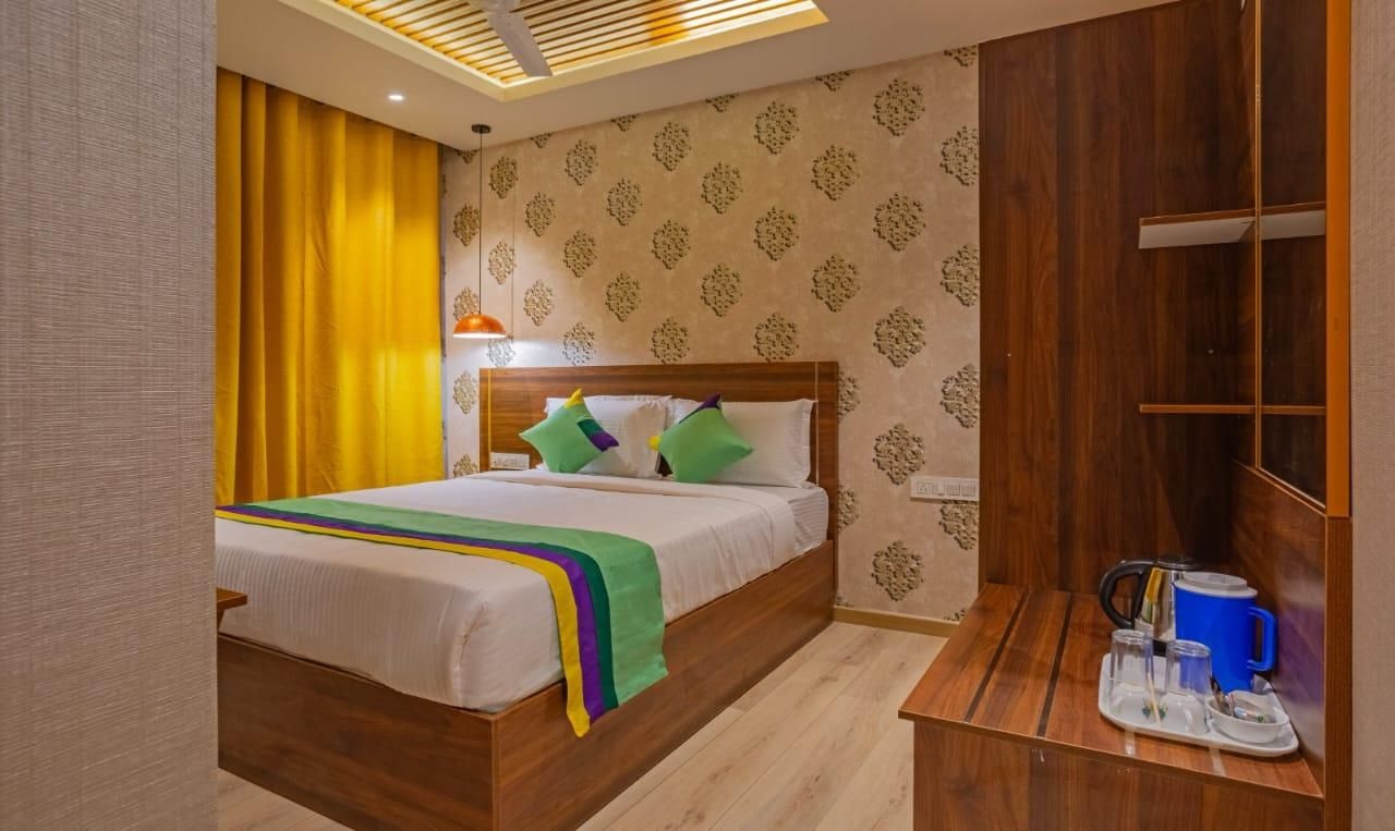 SW Windsor  Deluxe Double or Twin