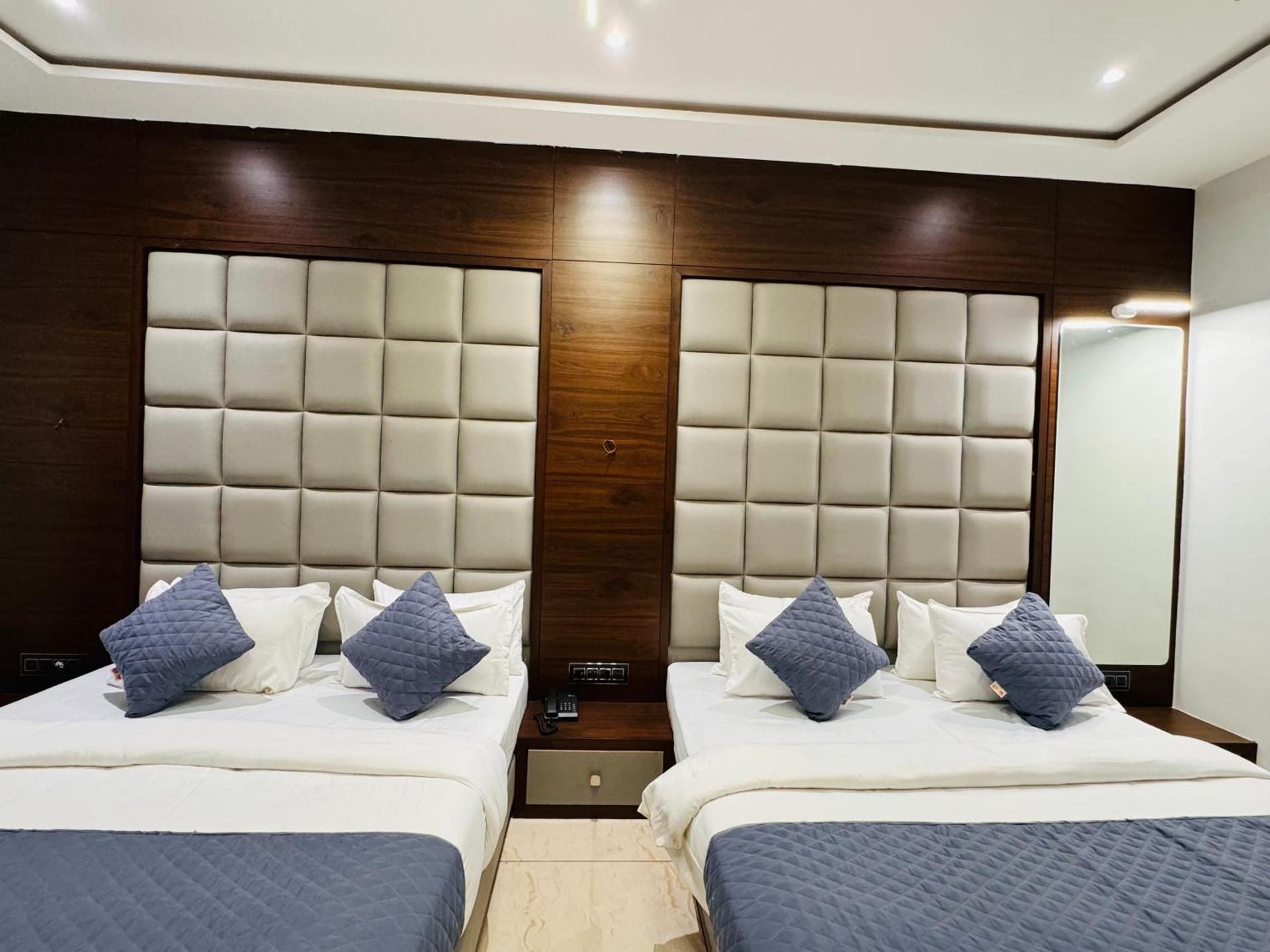 Premium Quadruple Room