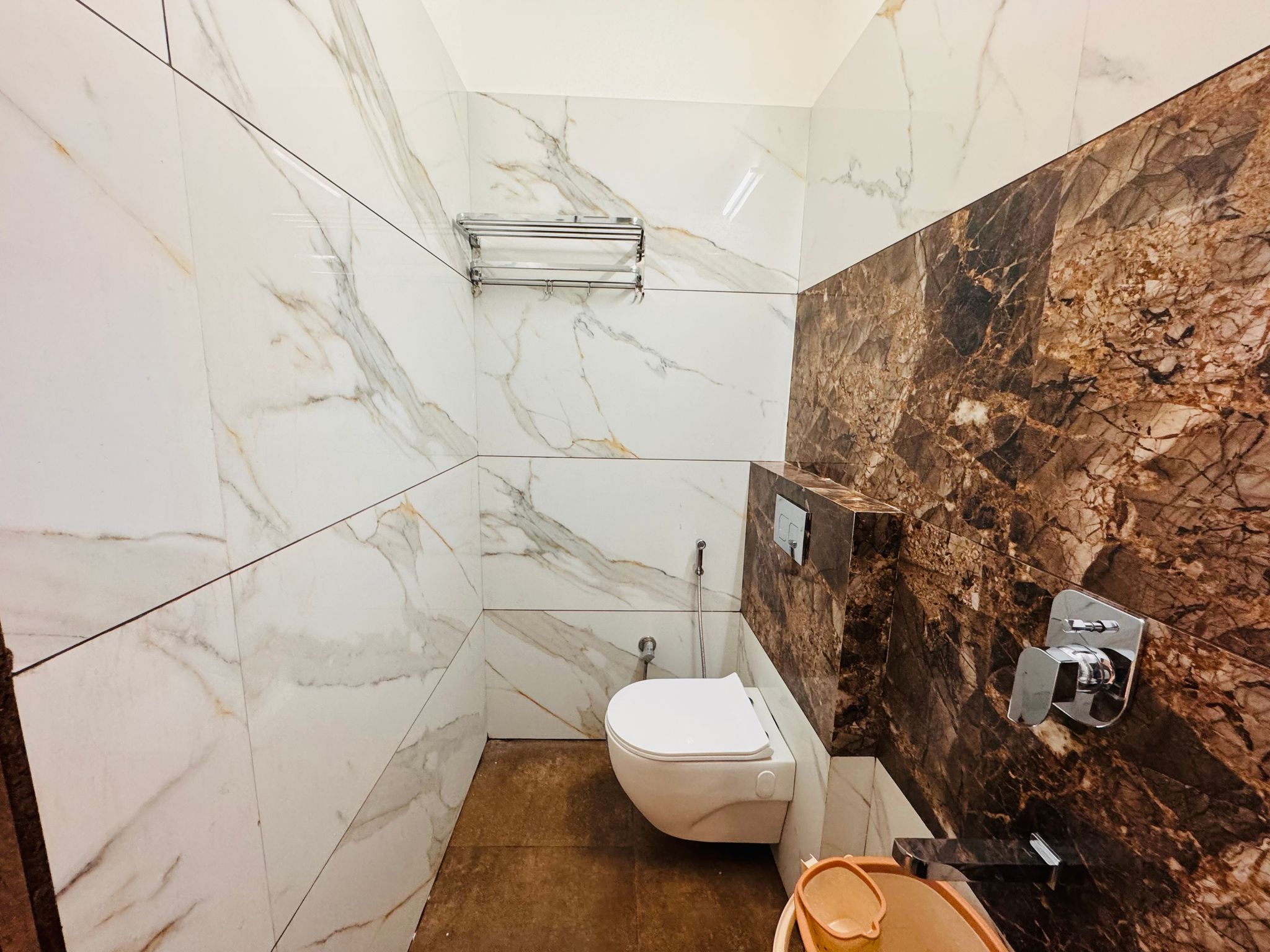 Hotel Rajdev Inn Deluxe Room 6