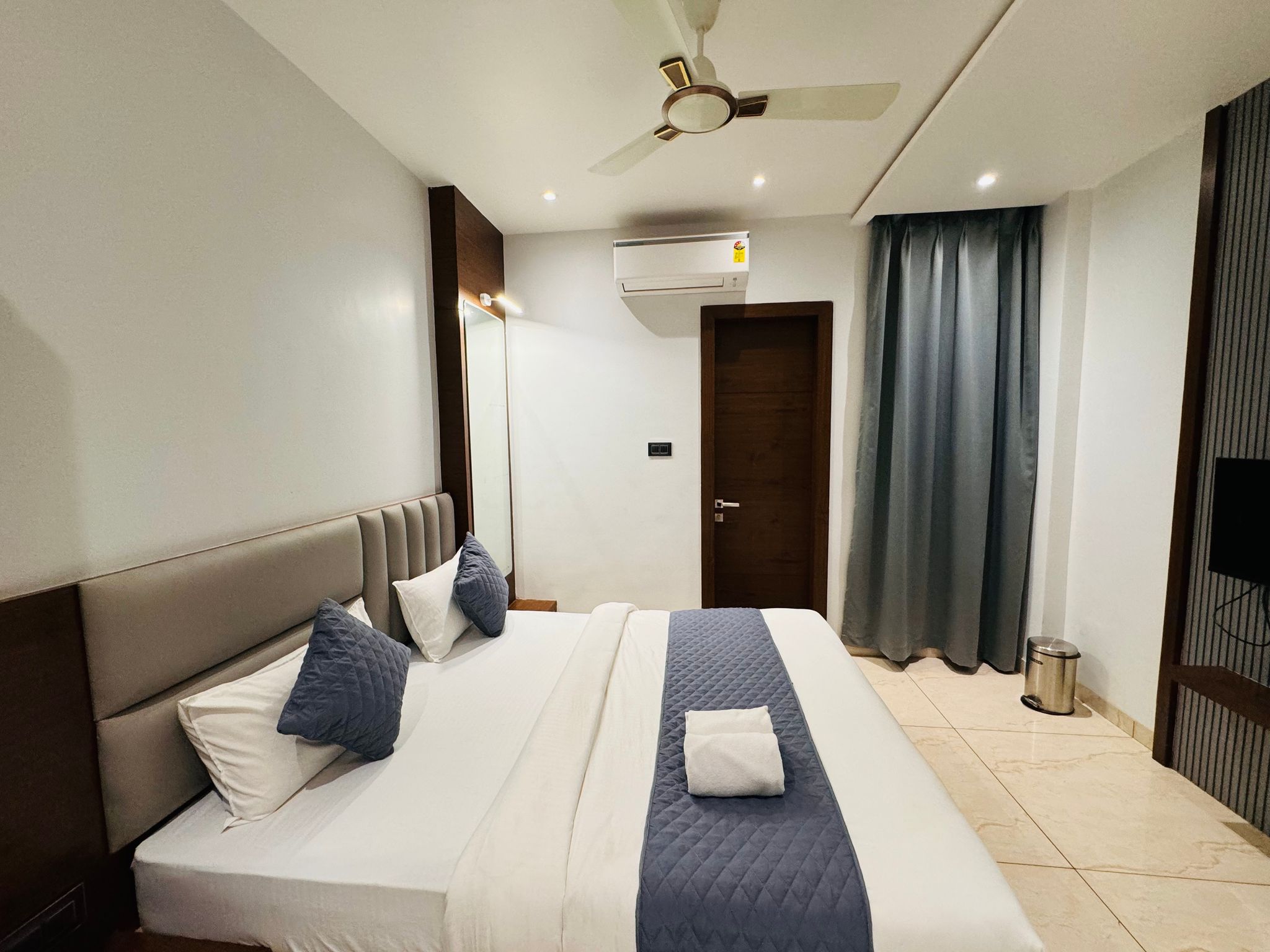 Hotel Rajdev Inn Deluxe Room