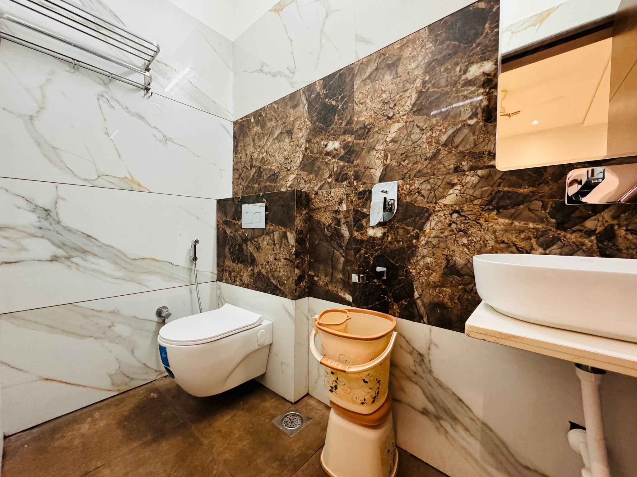 Hotel Rajdev Inn Deluxe Room 7