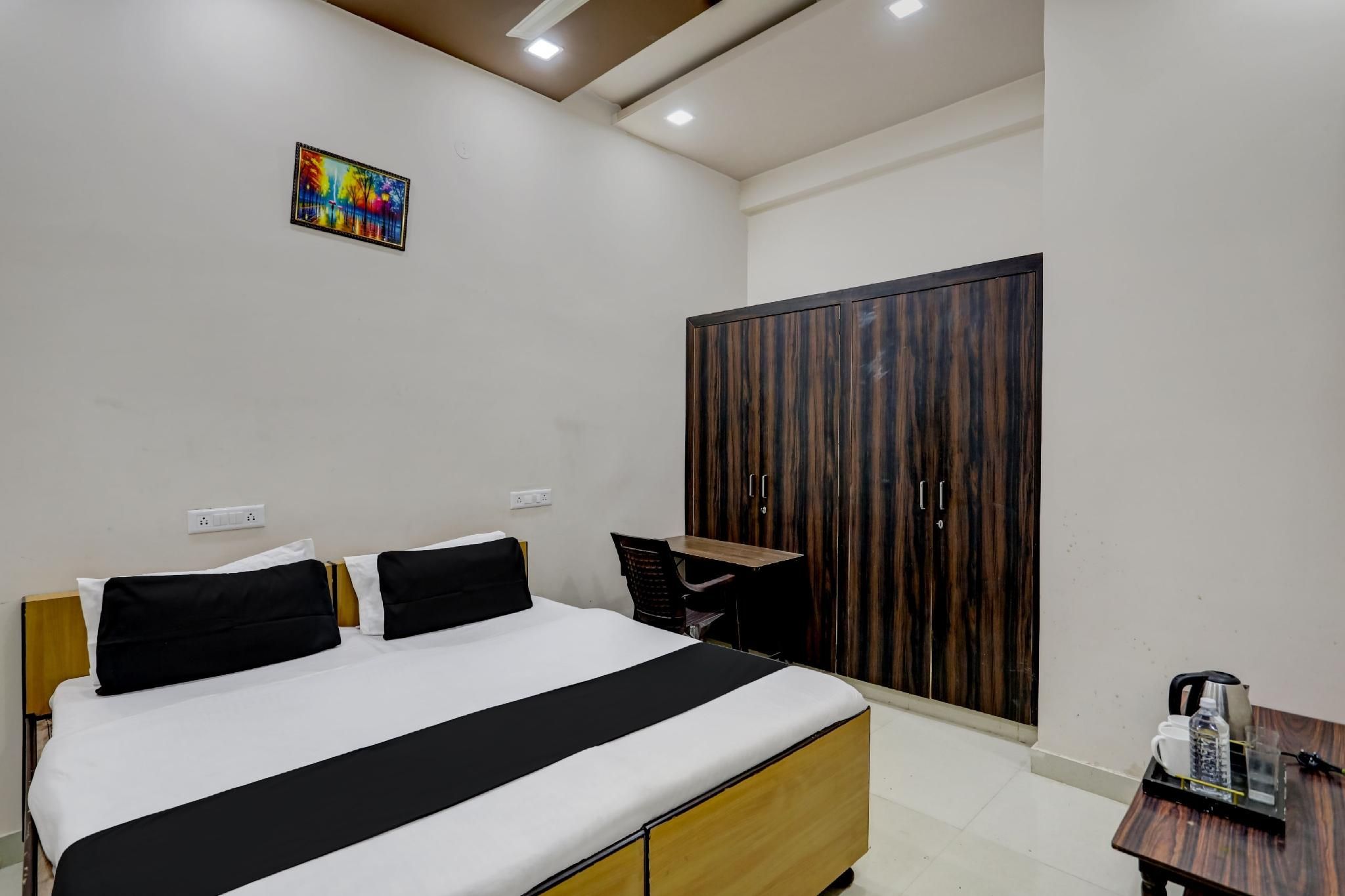 Collection O Hotel Dev S Villa