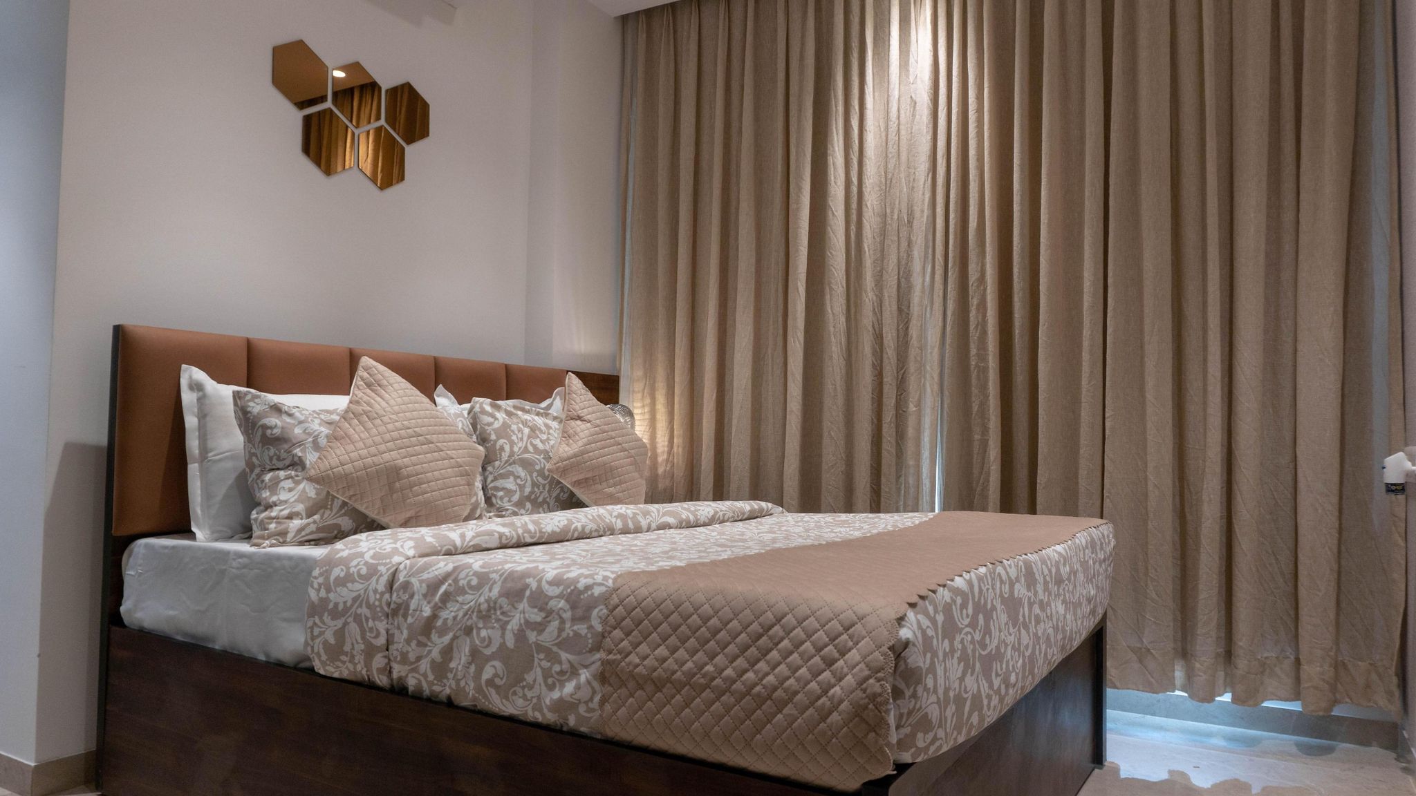 Zenia Luxury Suites and Serviced Apartments One Bedroom Apartment 2