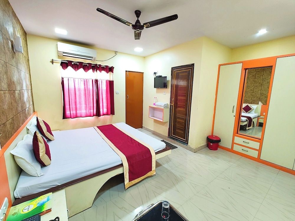 Coral Suites Puri Standard Double Room, Air conditioning, City View 2
