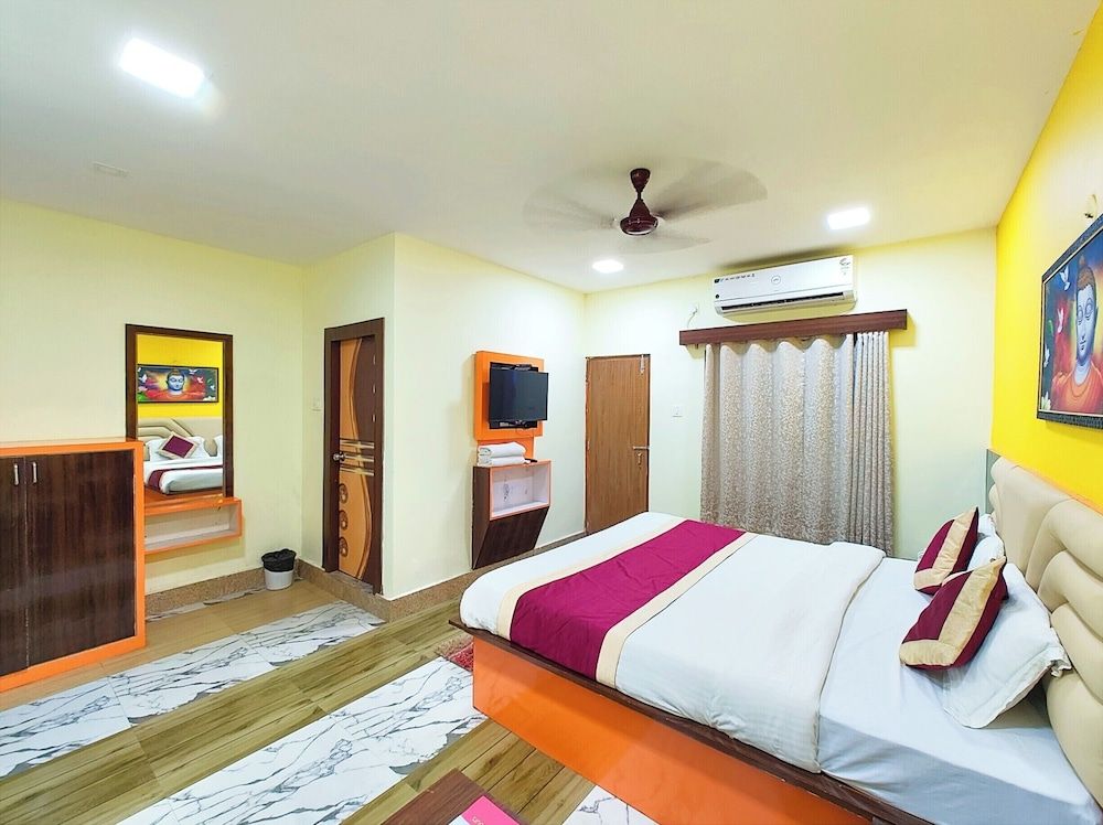 Coral Suites Puri Standard Double Room, Air conditioning, City View 6