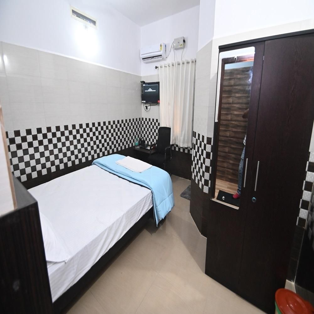 Canara Vibes Premium Room with Balcony 3