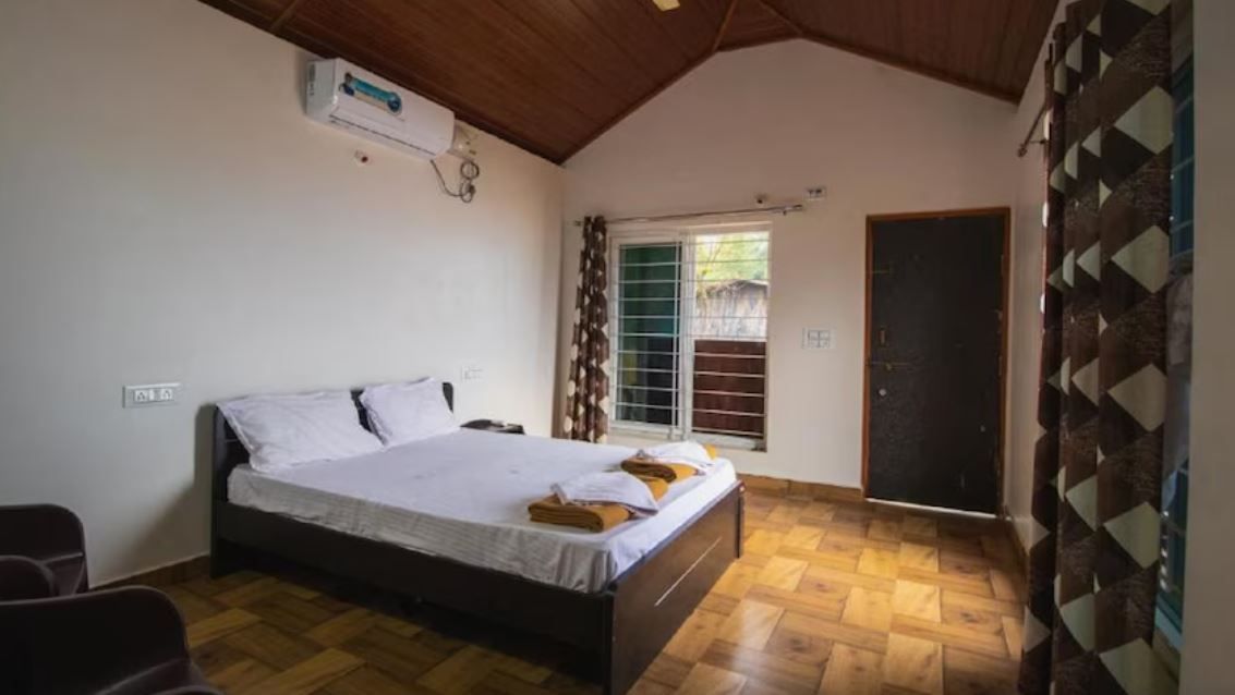 Private Cottage with view - Non AC 