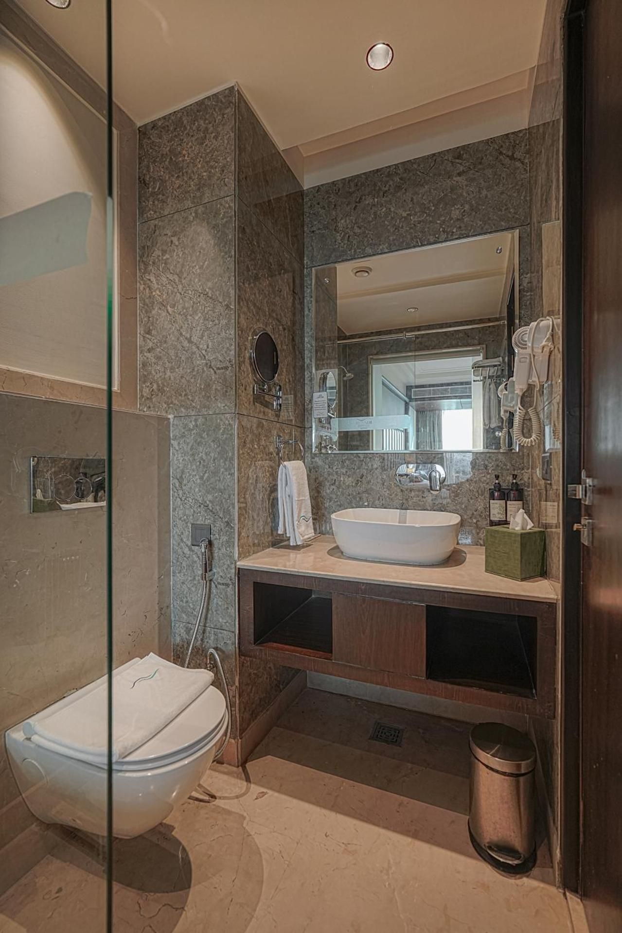 BluSalz Residence Amritsar Deluxe Room 16