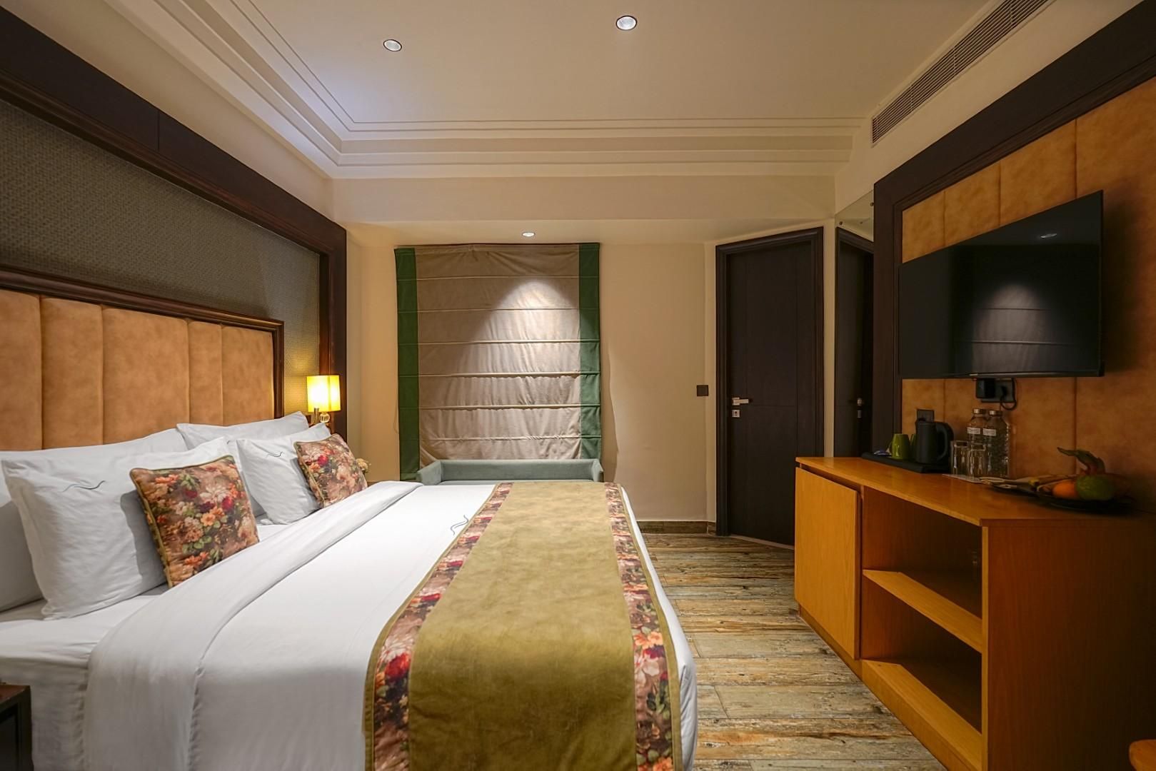 BluSalz Residence Amritsar Deluxe Room 9