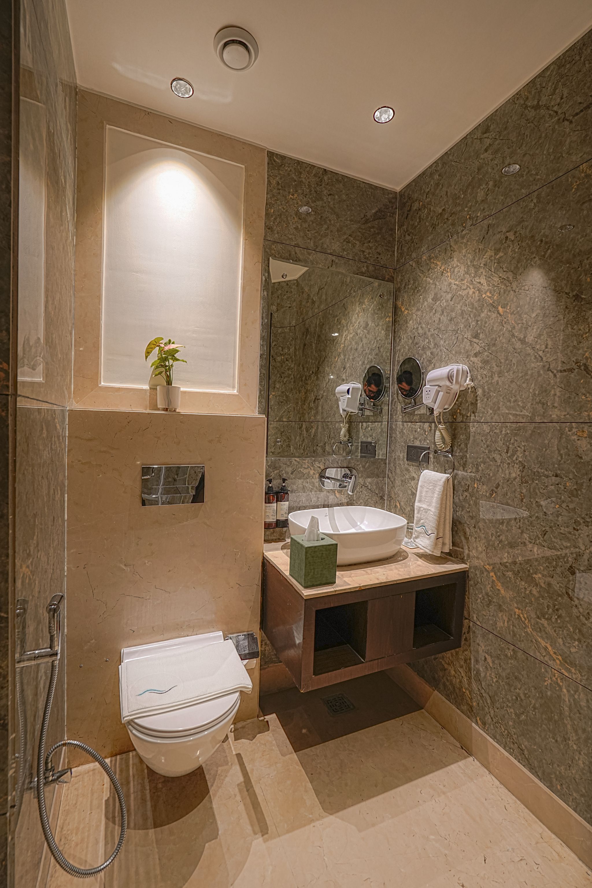 BluSalzz Residence Amritsar Deluxe Room 6