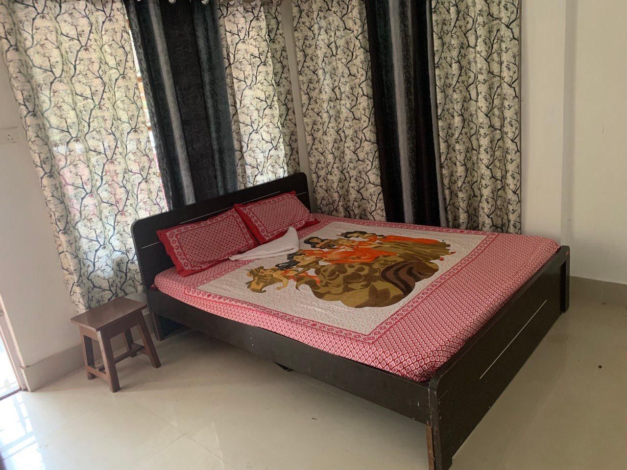 Economy Family Room