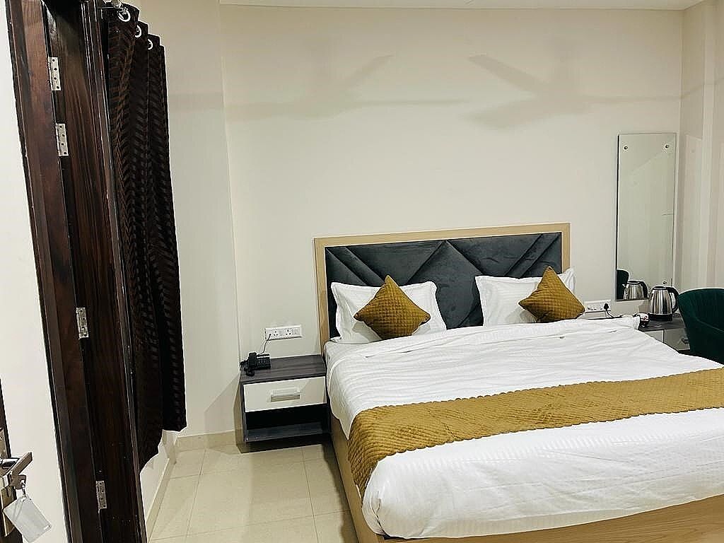 Jai Shree Palace Deluxe Room 2