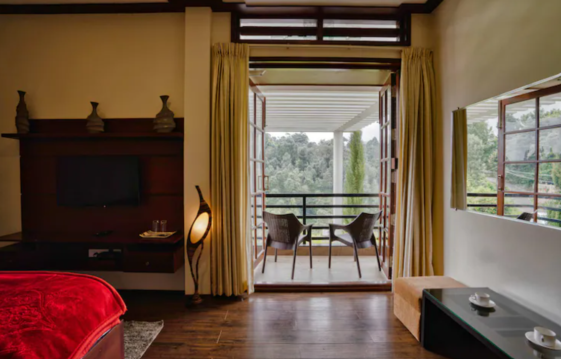 Heavens Gate Holidays Deluxe Room With Covered Balcony 4