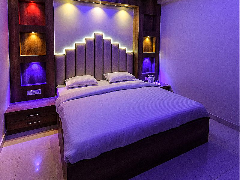 Deluxe Double Room With Private Bathroom