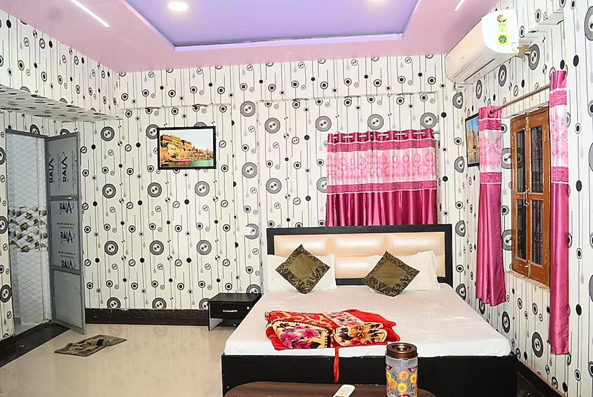 Deluxe Air Conditioning Room 