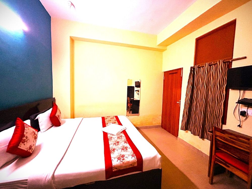 Mehak Palace Deluxe Room 2